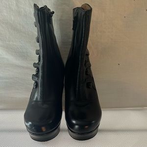 Earthies Leather Boots